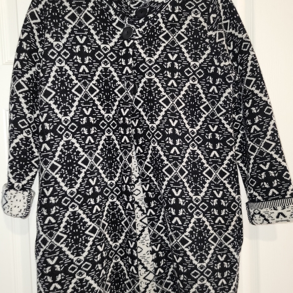 A. Ida Womens Wool Blend Open Front Cardigan Black White Black Boho Aztec ITALY - Picture 2 of 5